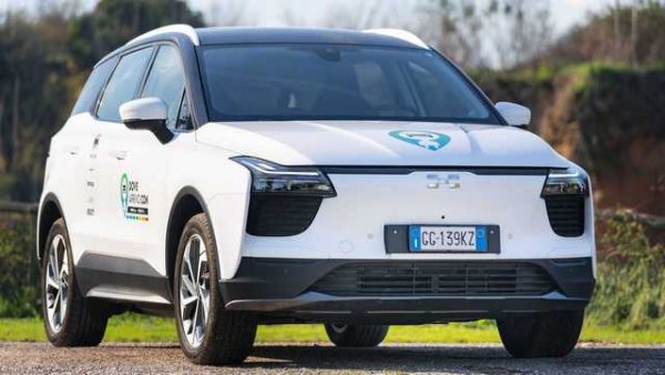 Китайският Aiways U5 измина 289 км, а производителят декларира 410 км &ndash; разликата е 26%. Капацицетът на батерията е 60 кВт/ч. Консумацията е 19,7 кВт/ч на 100 км.